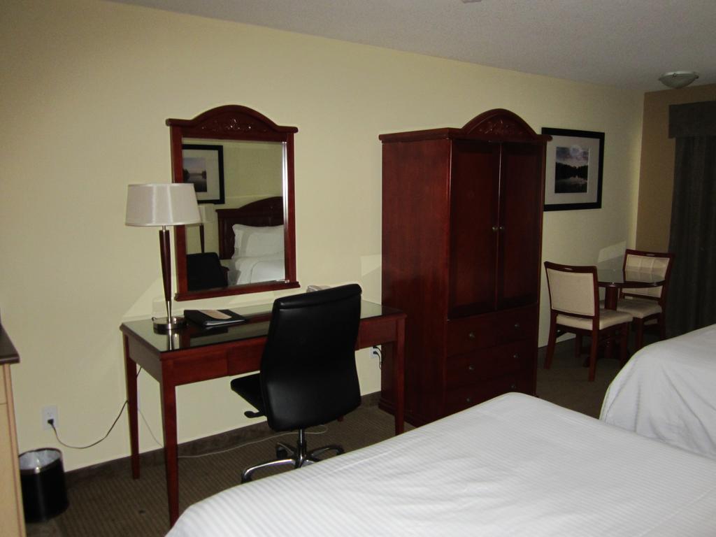 Trend Mountain Hotel & Conference Centre Tumbler Ridge Quarto foto